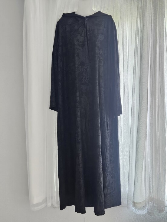 Spirit Other - Spirit Halloween Long Black Cloak Robe - Unisex